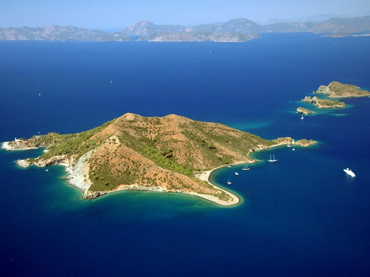 Kizil Island (Red Island)